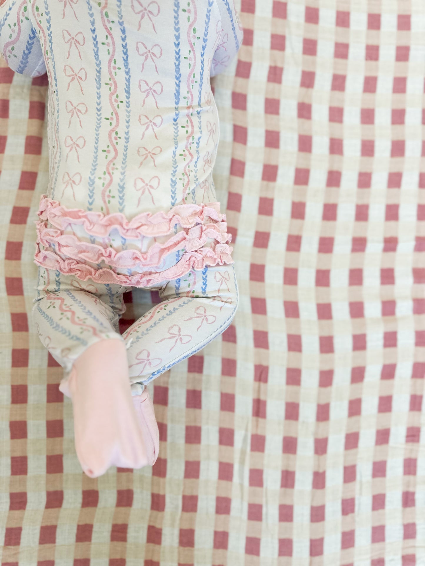 Vintage Bows Ruffle Bamboo Sleeper