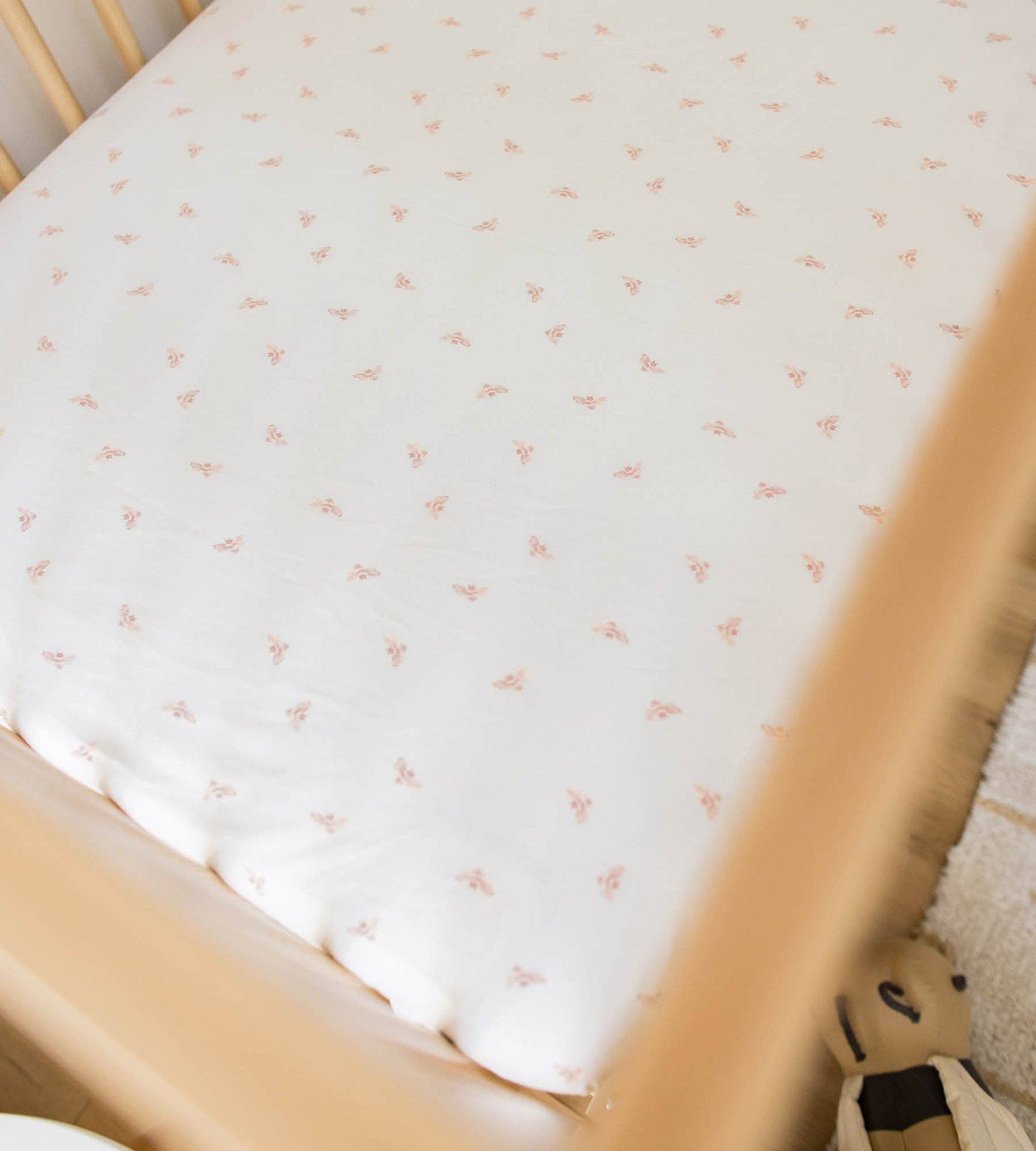 Golden Bee Organic Cotton BEESNUG® Fitted Crib Sheet - Ranunculus